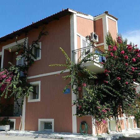 Konstantinos Apartments Agia Efimia Exterior foto