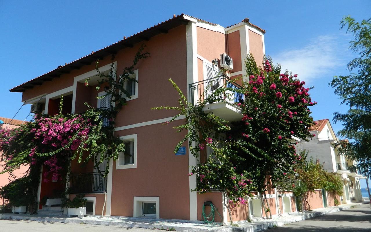 Konstantinos Apartments Agia Efimia Exterior foto
